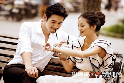 2.风水堂：梦见自己和别人结婚的人