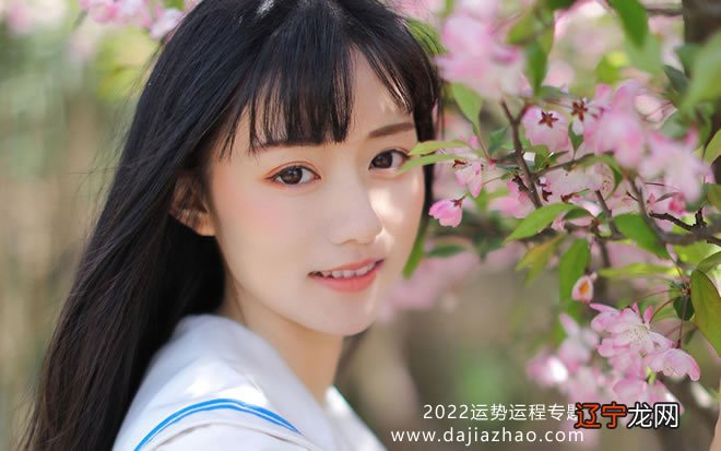 【李向东】人鼻尖上面的那条小沟!太准了!