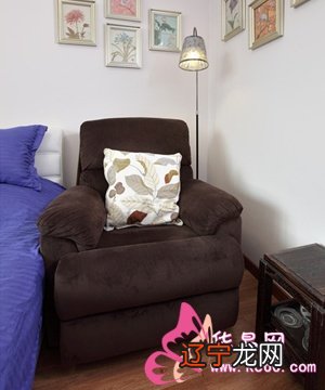 慈世堂：客厅电灯泡阴暗，不利招财；2.地板不宜高低不平