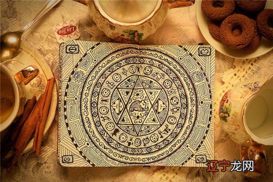 塔罗占卜:一下二十二张的大阿尔克纳牌，提升自己的占卜技能