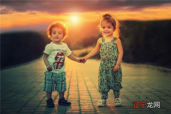 组图 周公解梦:梦见带小孩是什么意思?