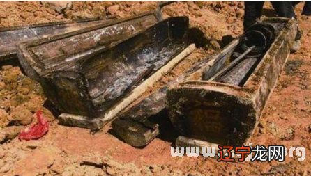 一下梦见屎生活梦见到自己流鼻血是什么意思？梦见流鼻血有什么预兆