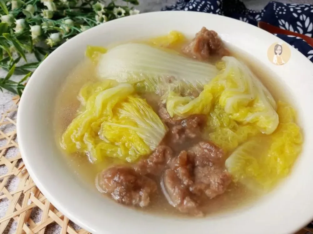 朱元璋饿晕在路上，被一位老婆婆救起，结果被骂了个狗血淋头