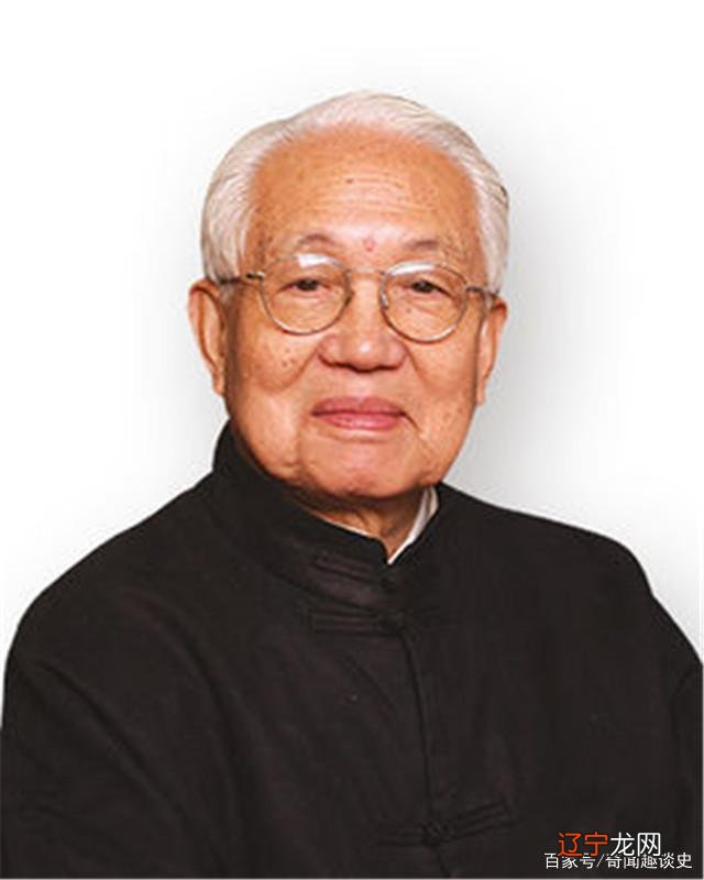 李嘉诚与蔡伯励蔡伯励在香港的风水界非常有名，李嘉诚就给出200万