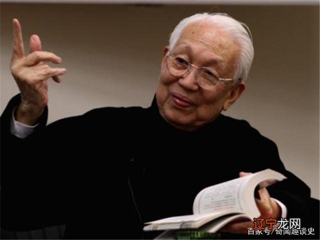 李嘉诚与蔡伯励蔡伯励在香港的风水界非常有名,李嘉诚就给出200万