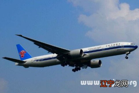 周公解梦:梦见飞机,意味着将要去旅行,会和亲人见面