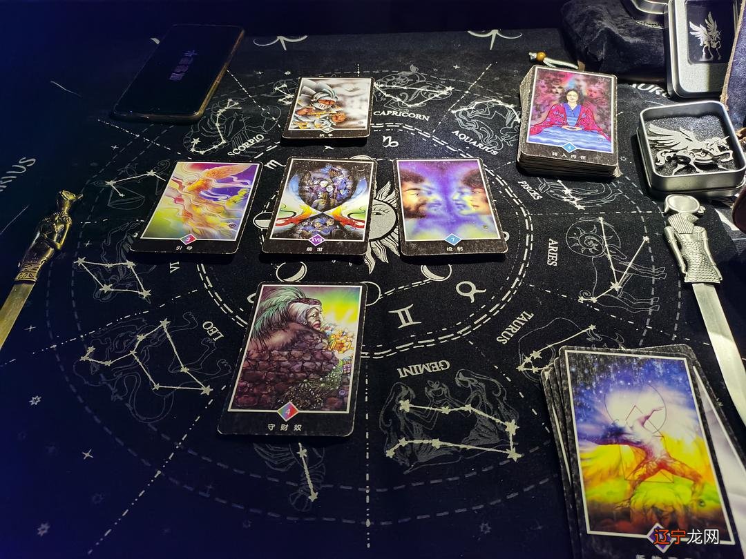 塔罗就是占卜,更不仅仅是安慰,而是一种重新认识自我