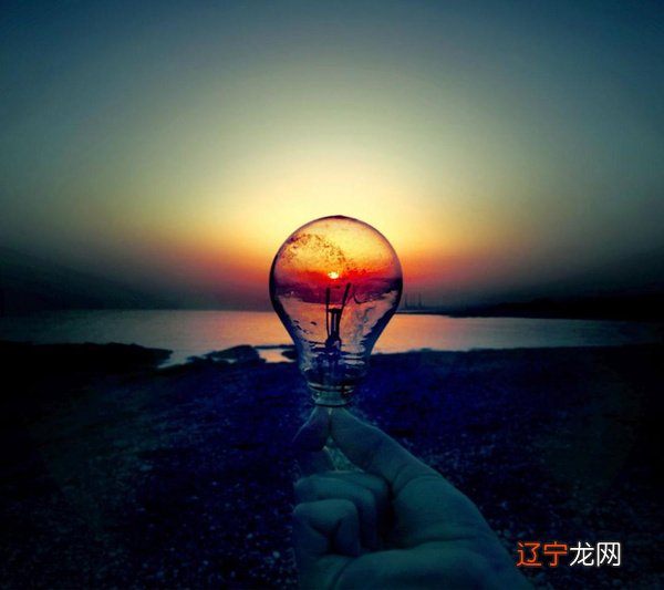 塔罗就是占卜,更不仅仅是安慰,而是一种重新认识自我