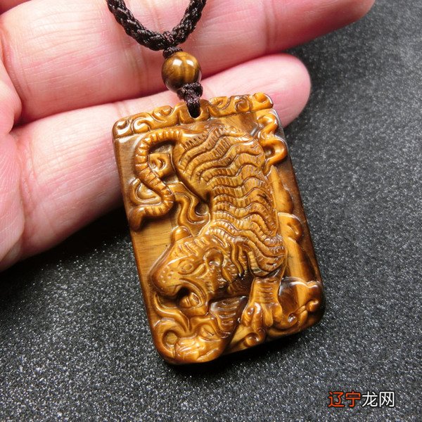 属虎的人戴什么水晶好男性带什么玉器好