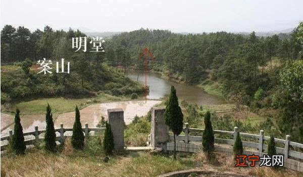 祖坟风水堂:八字分析祖坟虽不为喜用不得力