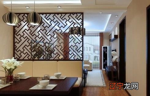 慈世堂:客厅屏风风水有什么讲究,如何选择