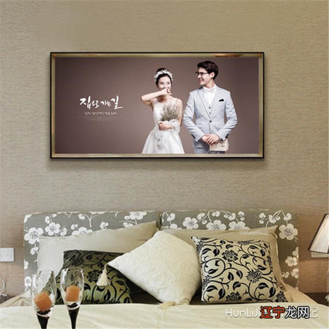结婚照为何不能挂床头夫妻恩爱的小家庭怎么能少了卿卿我我