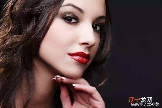 上下嘴唇一样厚的女人喜欢哪种类型的人?