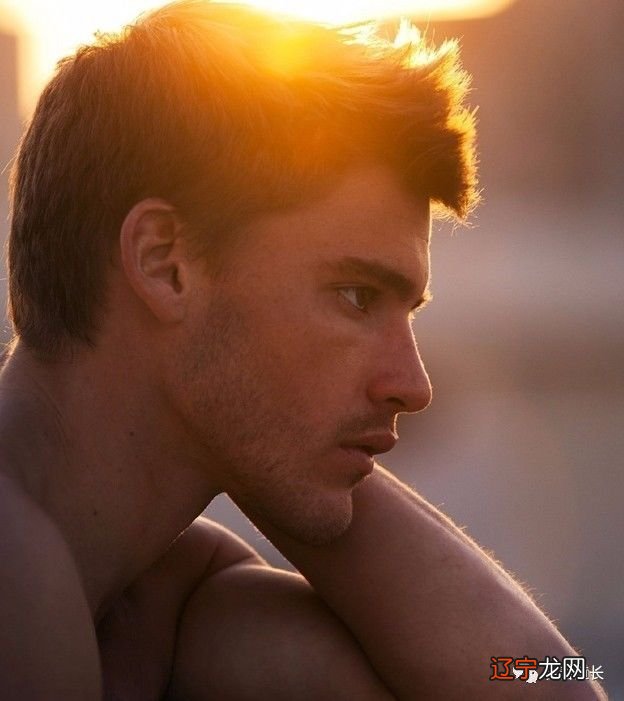 没有一个好归宿，不利女命婚姻的八字