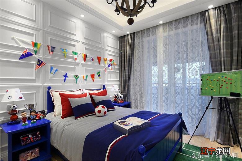 居家风水学中的门窗风水学，门前有大树吉利吗？