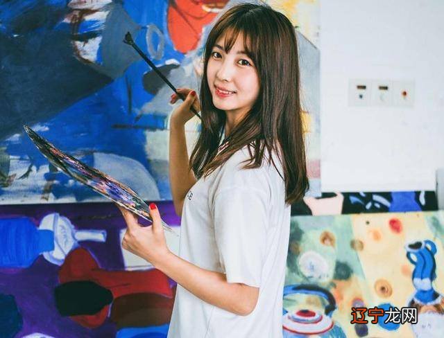 黄道十二宫的女性女神，非常有吸引力，总是收到别人的钦佩和青睐