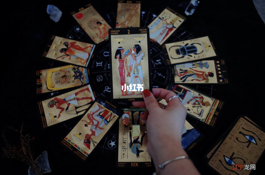 今日王牌方位占卜_方位占卜_今日方位财神方位2017