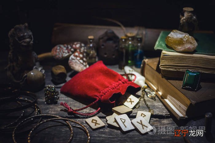 占卜系统 这是一个超过1000亿的市场,他是怎么做到的?