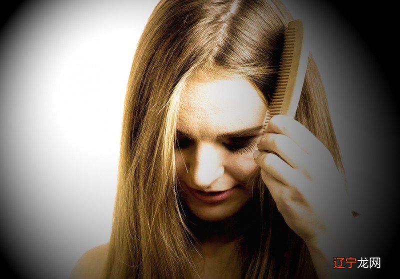 梦见女儿头发掉了好多_梦见我女儿头发没了_梦见女儿剪短头发