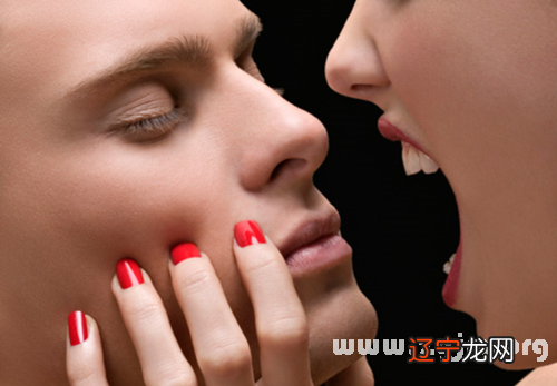 血是风水堂:梦见有血的床单是怎么回事?