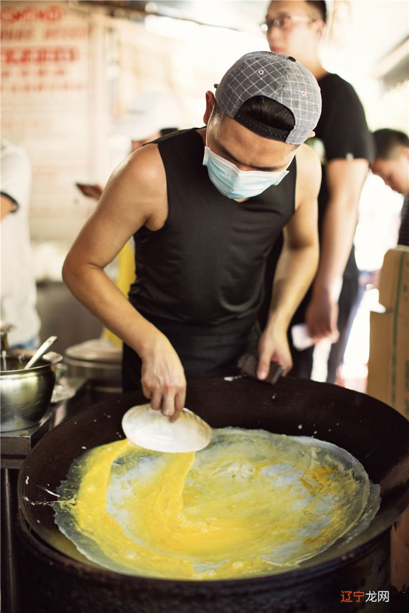 梦见吃榨菜 “过早”之都武汉人何以投入巨大的热情?