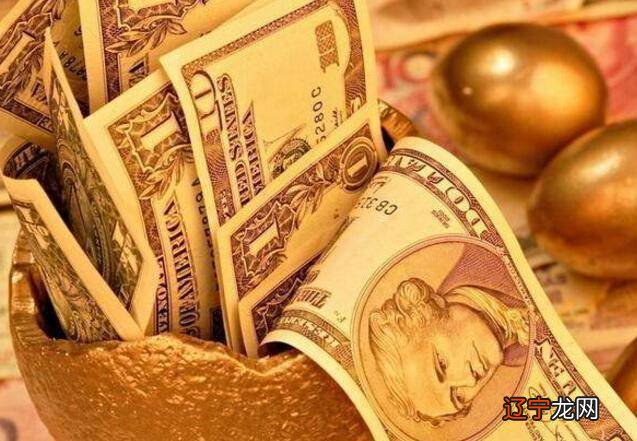 十二生肖中哪些生肖偏财运最旺,捡到钱不用吃惊