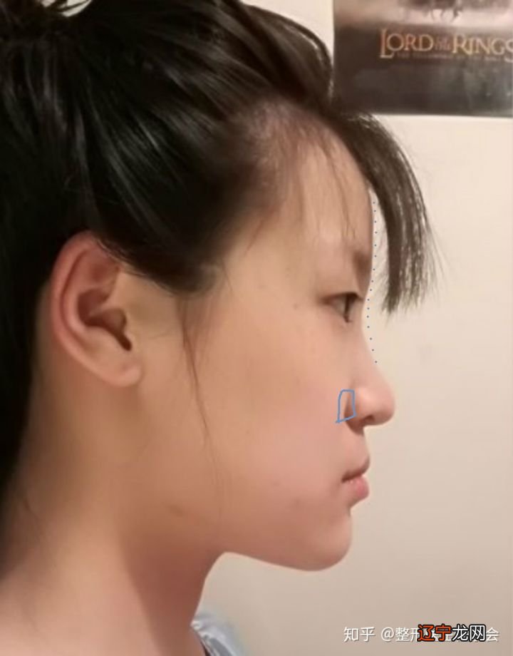 耳垂上翘的相学 好男人面相大多中稳，婚后会大富大贵，财运好