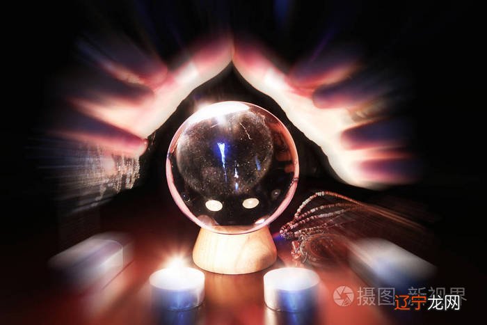 “心理学+塔罗牌”火热出炉的配方声称能够“疗愈你,不再有苦恼”