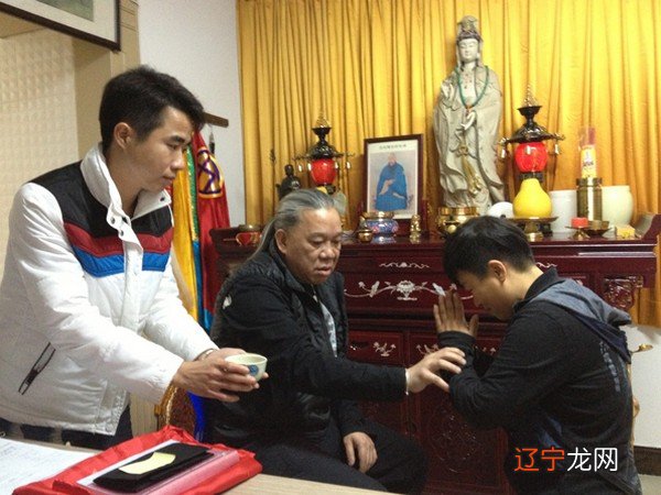 为您算的运程 李居明2022年生肖运程怎么样找李居明批八字