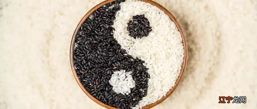 1.抬头有神明,忠厚远远《易经》是与神明沟通的学问