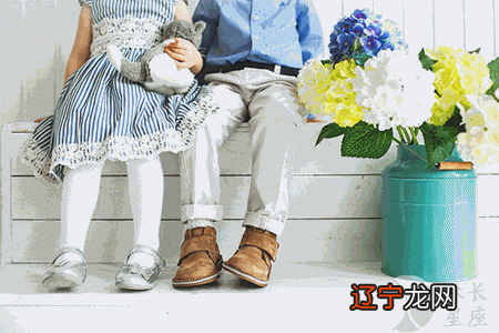 1.风水堂:月亮水瓶座的爱情个性随和