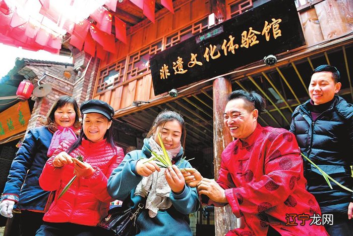 基于文旅融合的大环境下，实现民俗文化与旅游的融合