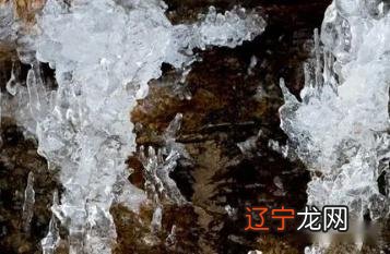 慈世堂：梦见水流连绵不断预示着你将遇到爱情