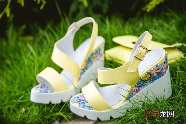 ! 梦见买凉鞋好不好，代表着什么?