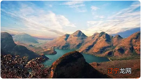 一下怎么风水学中的寻龙究竟是什么?寻龙,实际上就是