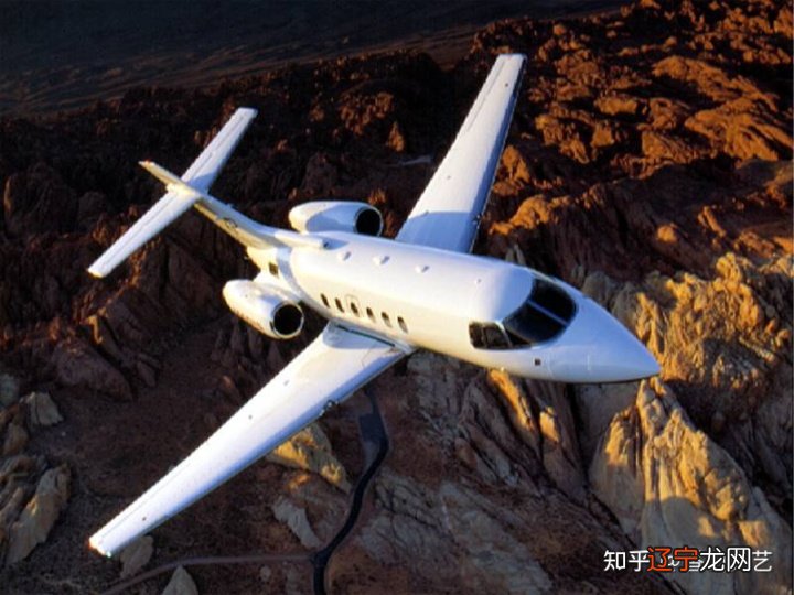 外一首 王槐:飞机在天上飞(图)