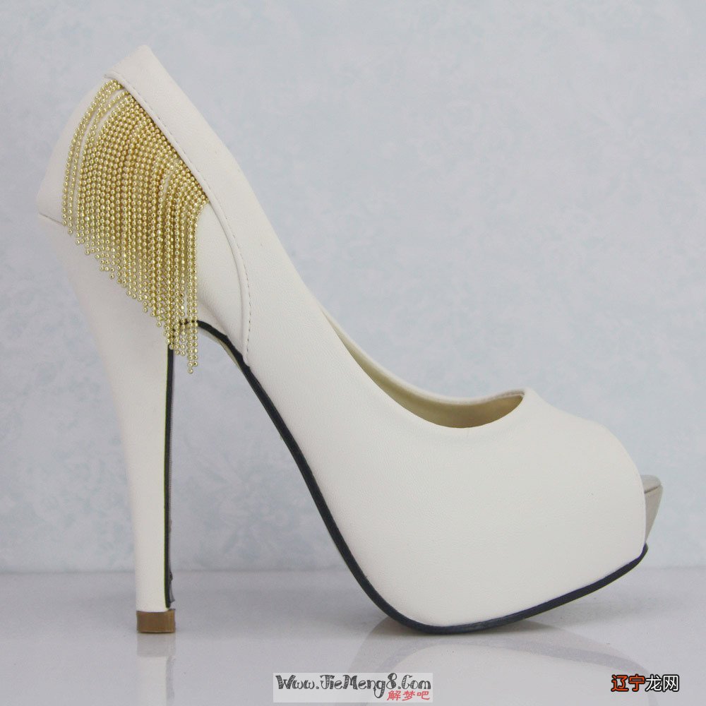 梦见补鞋 风水堂:预示你财运极佳的事业兴旺