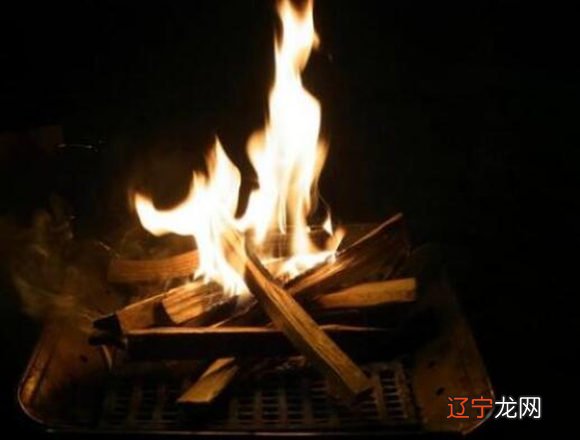 图 八字格局决定丙火生于吉凶取决于命格的特征决定