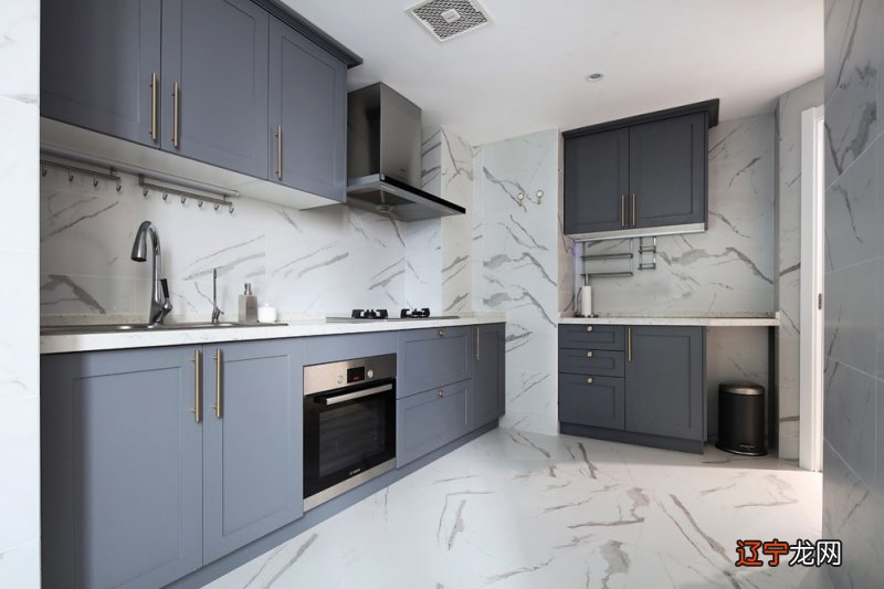 风水厨房颜色选择有何讲究呢？风水讲究厨房讲究