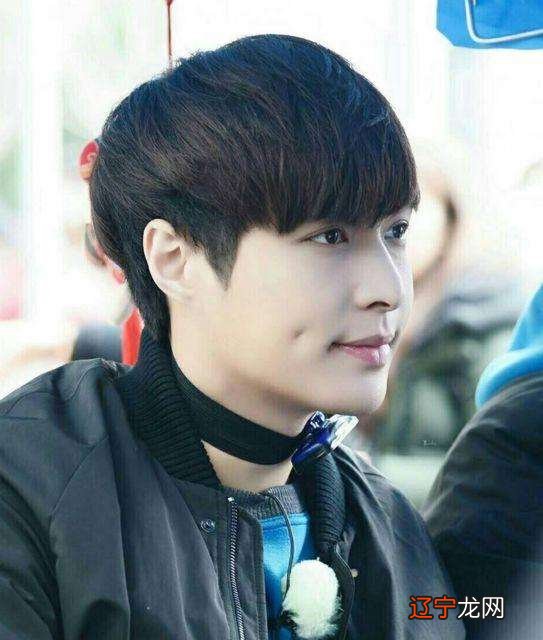 男子有酒窝的面相好不好算命园，脸上无肉的男人面相解析