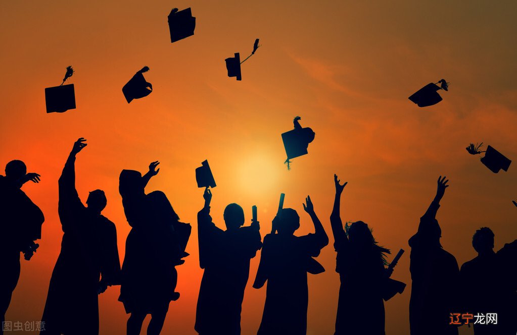 在感情里,12星座会为另外一半做哪些事情?