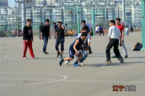 风水堂:梦见自己穿的红色衣服接亲