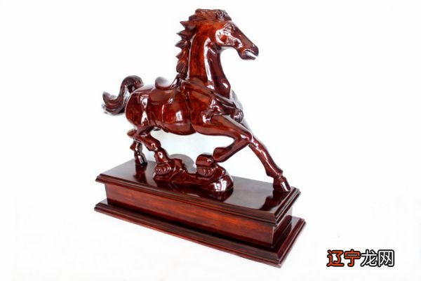 慈世堂:风水马的摆放方法,让你财源滚滚来!