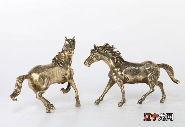 一下风水摆件马摆放要点以及风水马的摆放方法!