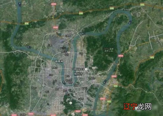 1.至善至美,万象商业圈的“引龙入局”