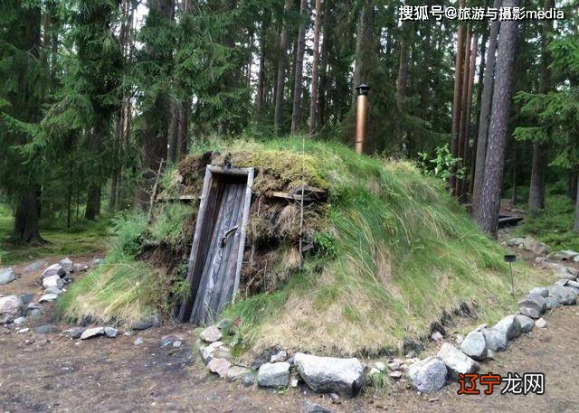 梦见爷爷坟被挖_《鬼喘气》偷坟掘墓打盗洞,我挖到了一具千年美艳女尸_挖到古坟风水学