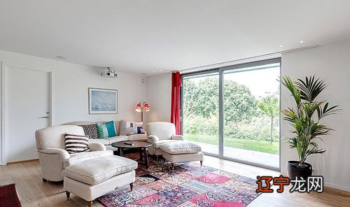 图 客厅落地窗风水究竟有什么讲究要注意的吗?