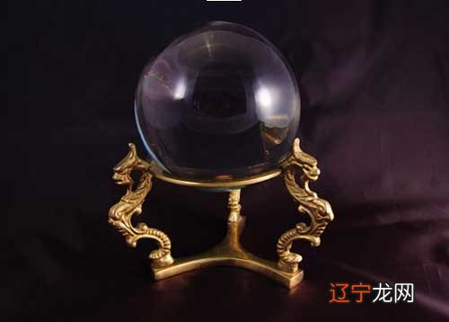 生活中总是伴随着各种各样的问题和谜题占卜水晶球来解答