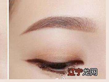 眉毛分为很多种形状，有些眉形长在这个人脸上