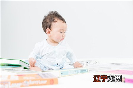 洋气带寓意的双胞胎男孩名字|雨恒裕璨字